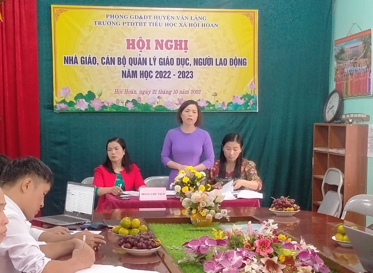 Hội nghị nhà giáo, cán bộ quản lý giáo dục, người lao động năm học 2022-2023